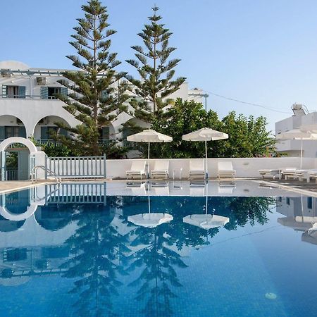 Iris Boutique Hotel Kamári Екстериор снимка