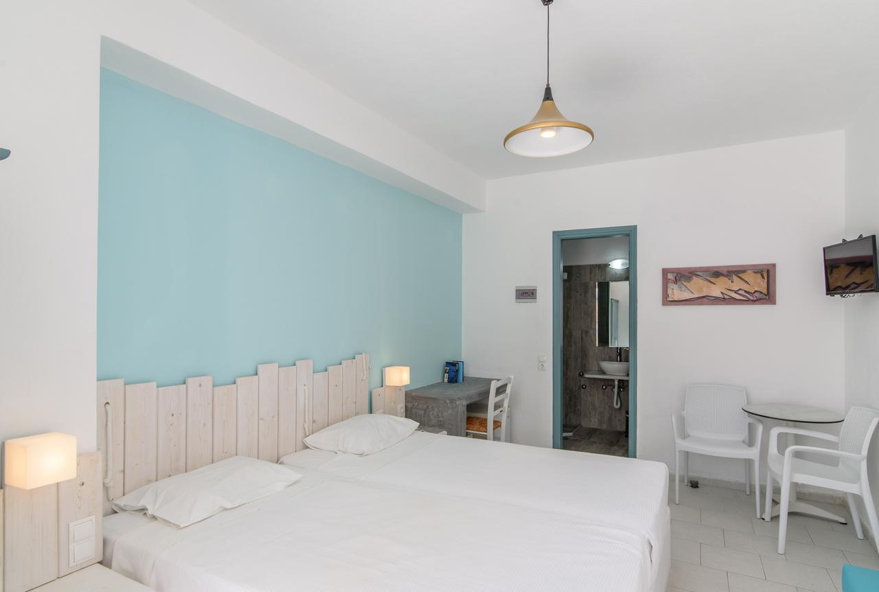 Iris Boutique Hotel Kamári Екстериор снимка
