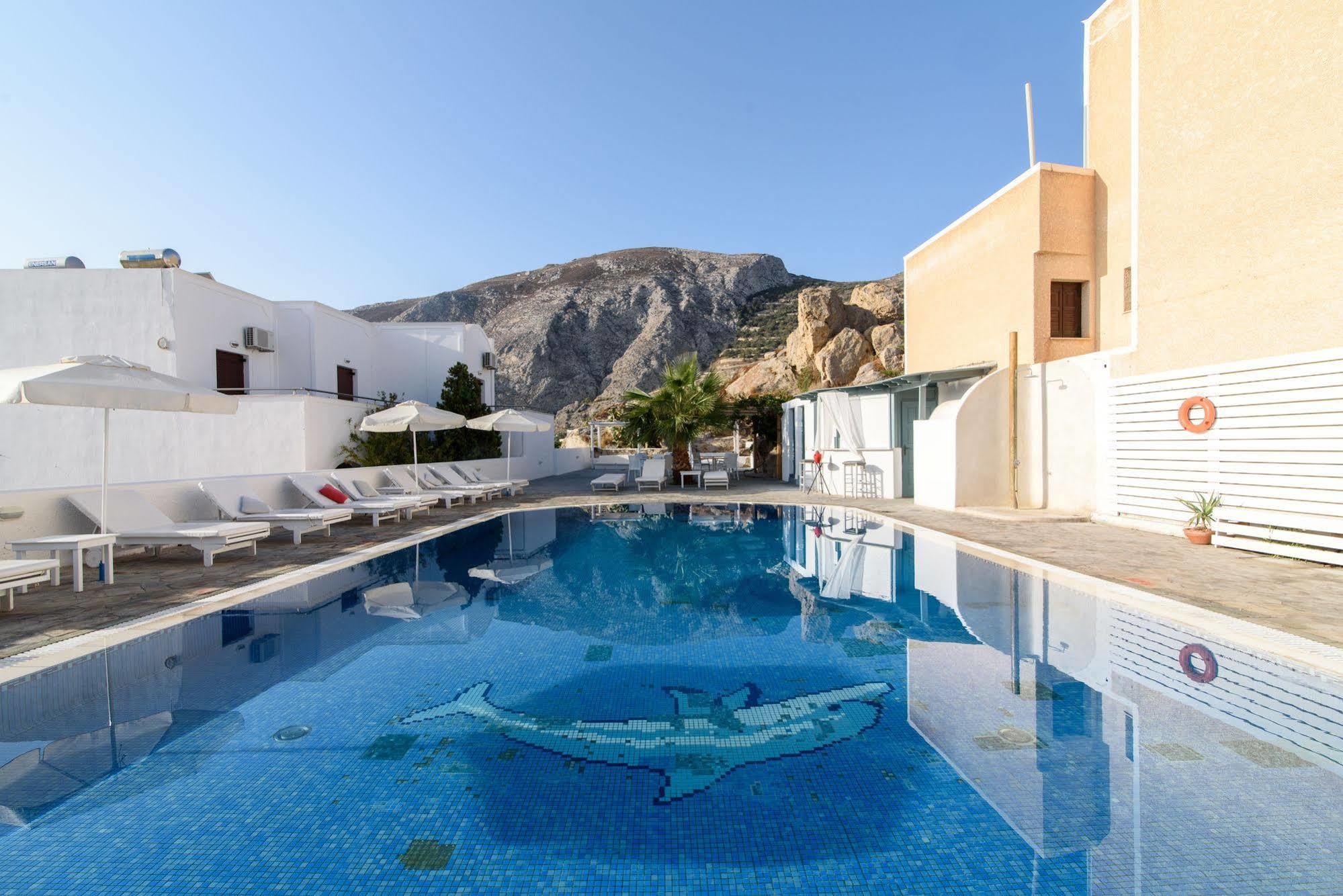 Iris Boutique Hotel Kamári Екстериор снимка