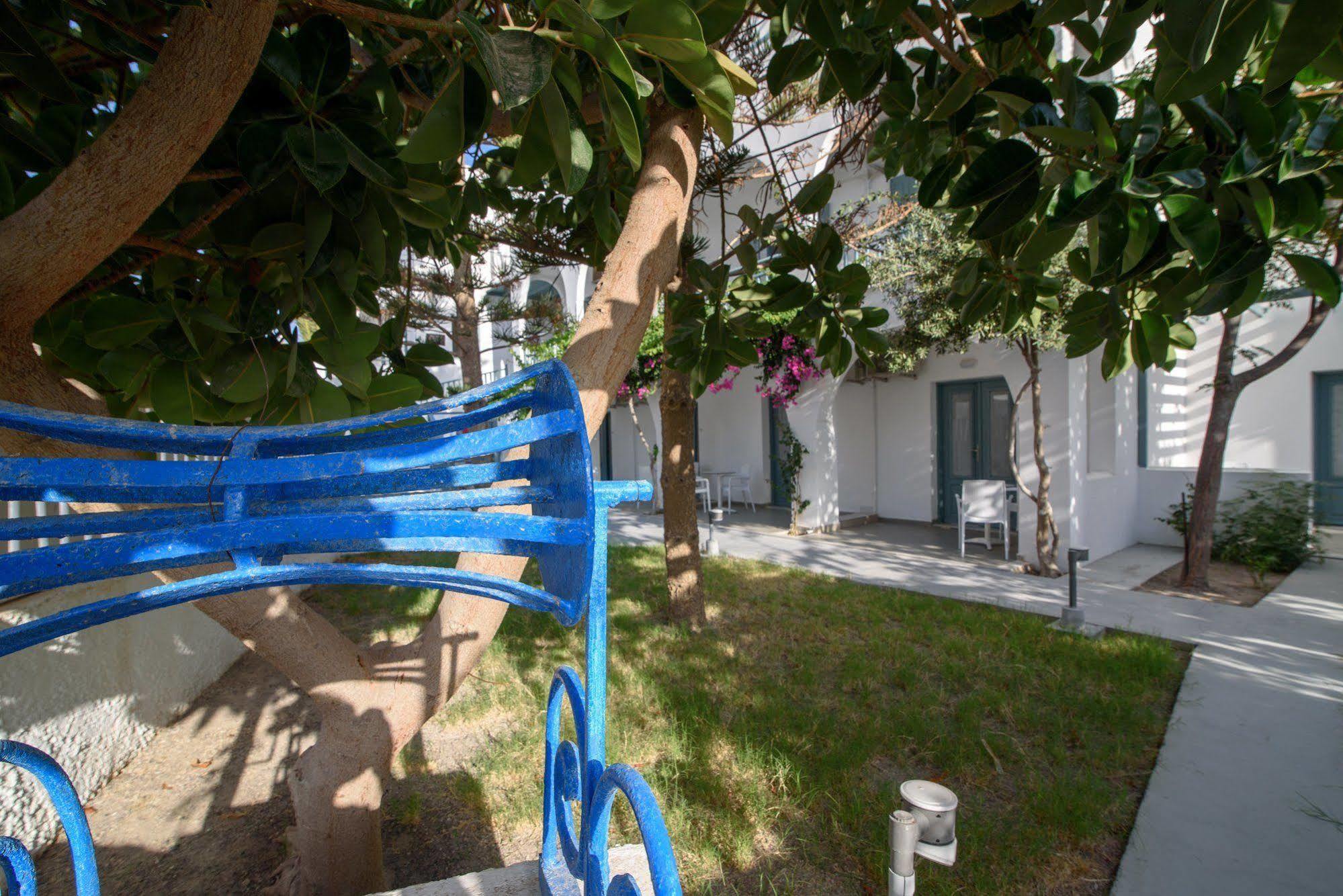 Iris Boutique Hotel Kamári Екстериор снимка