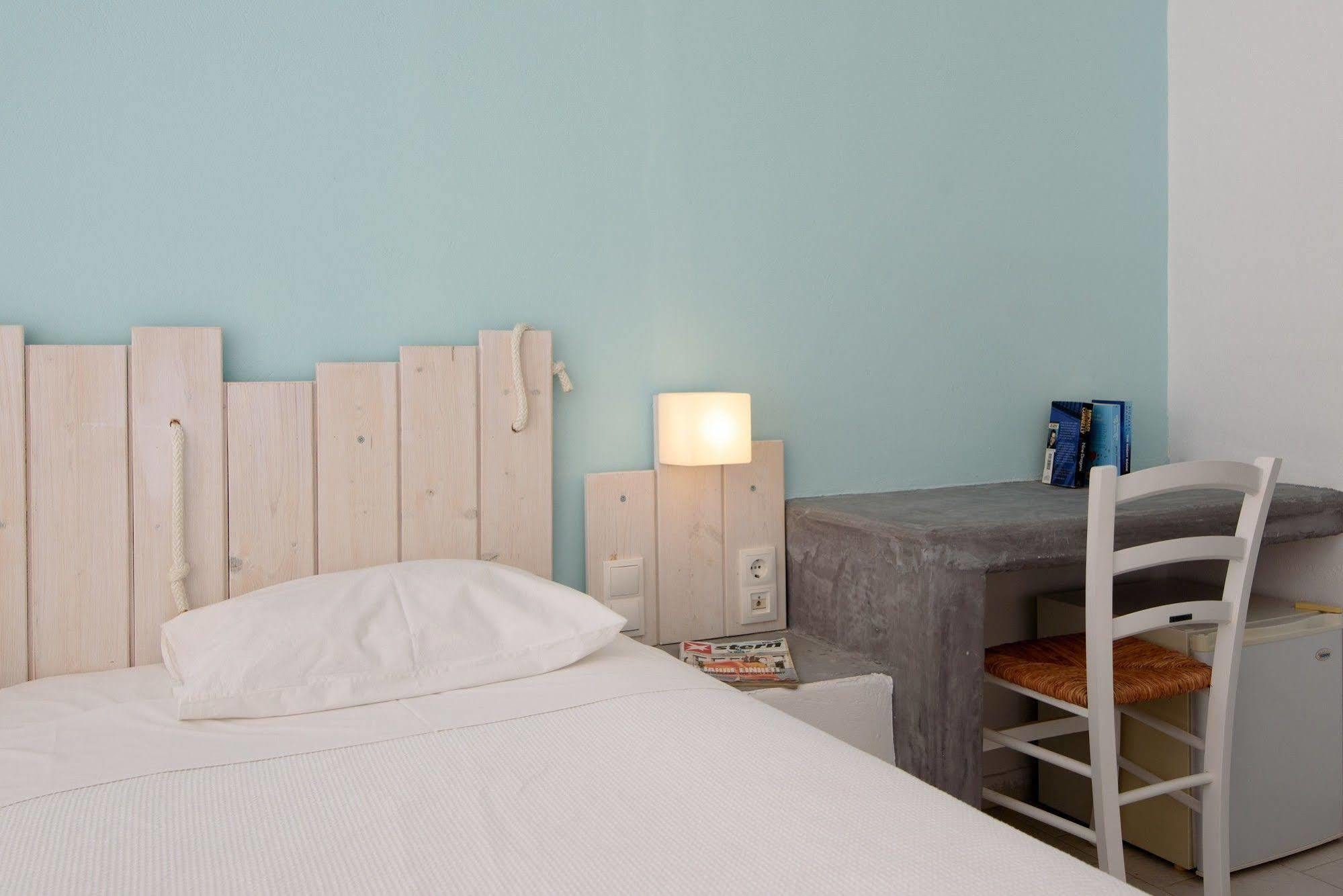 Iris Boutique Hotel Kamári Екстериор снимка