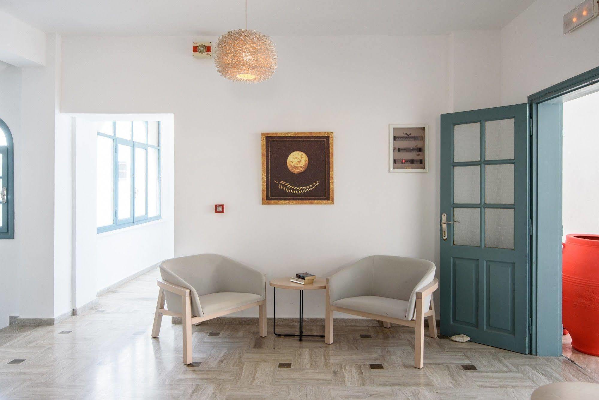 Iris Boutique Hotel Kamári Екстериор снимка